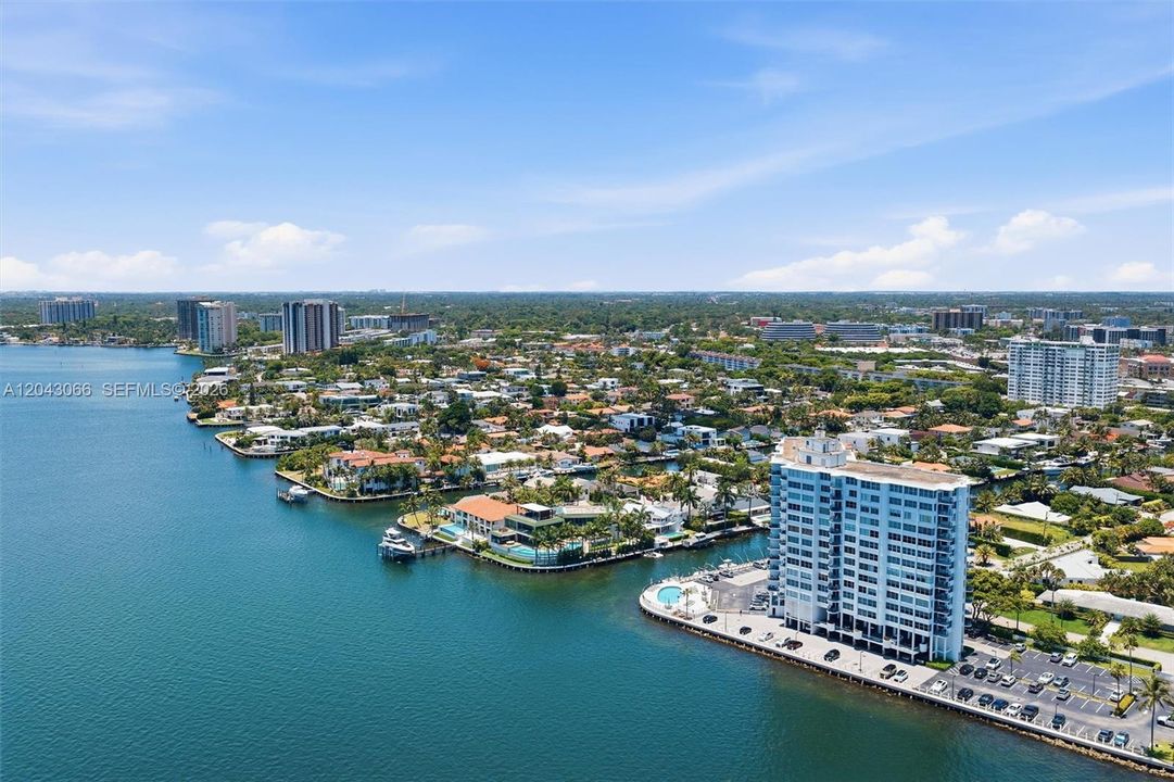 En Venta: $359,000 (2 camas, 2 baños, 1181 Pies cuadrados)