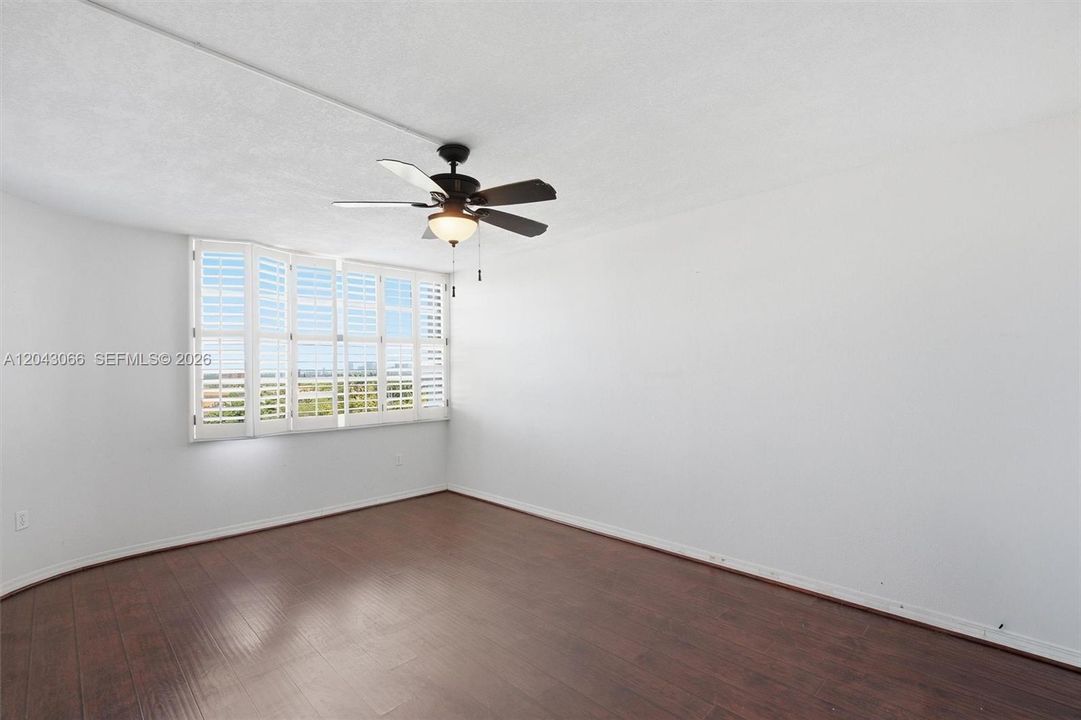En Venta: $359,000 (2 camas, 2 baños, 1181 Pies cuadrados)