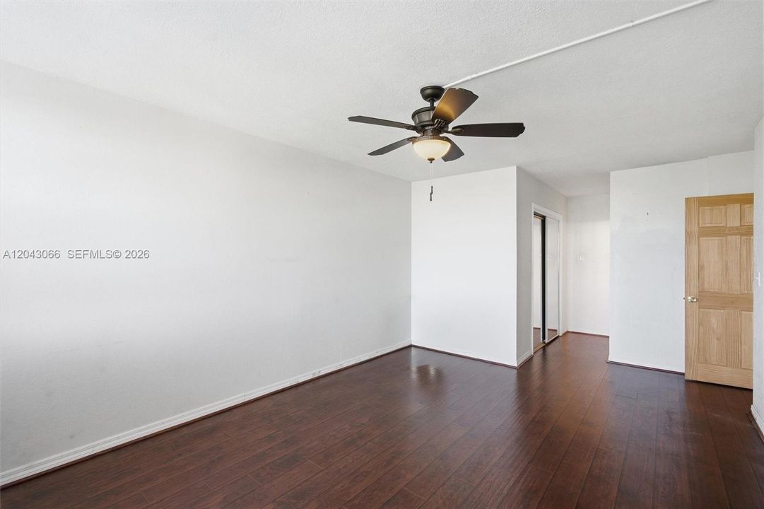 En Venta: $359,000 (2 camas, 2 baños, 1181 Pies cuadrados)