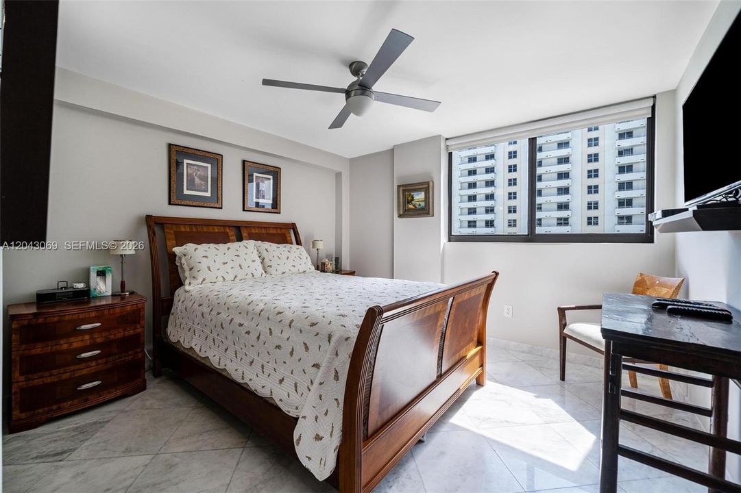 В аренду: $7,000 (3 спален, 3 ванн, 1696 Квадратных фут)