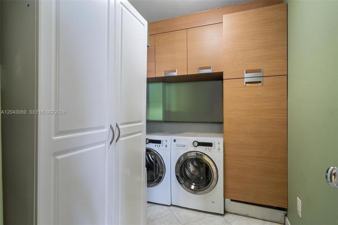 В аренду: $7,000 (3 спален, 3 ванн, 1696 Квадратных фут)