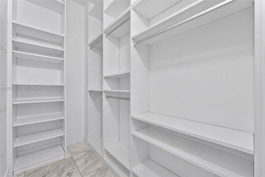 На продажу: $899,000 (2 спален, 2 ванн, 1280 Квадратных фут)