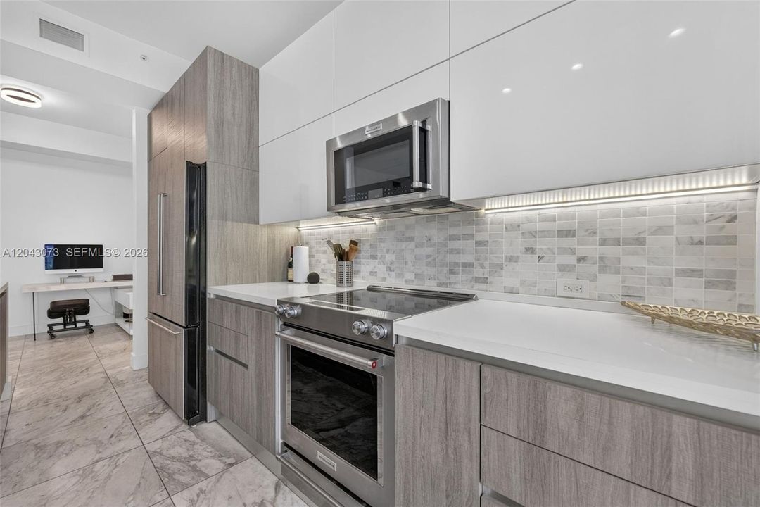 На продажу: $899,000 (2 спален, 2 ванн, 1280 Квадратных фут)