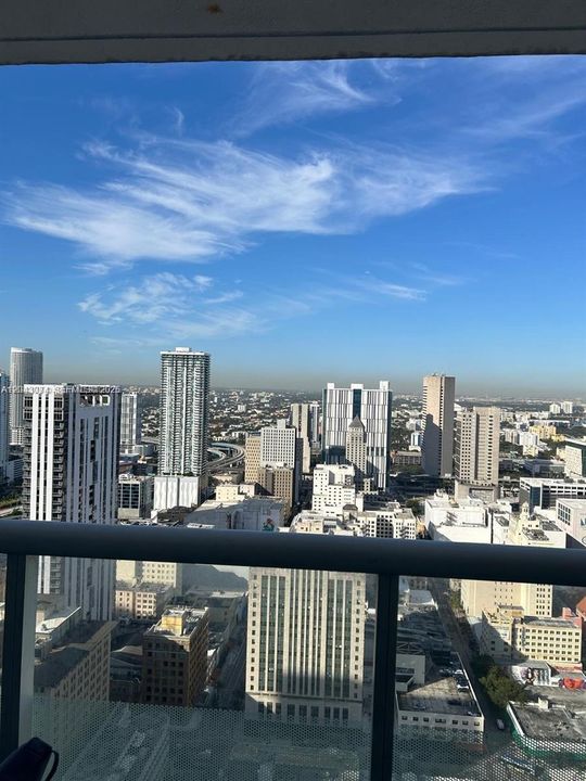 For Rent: $3,000 (1 beds, 1 baths, 800 Square Feet)