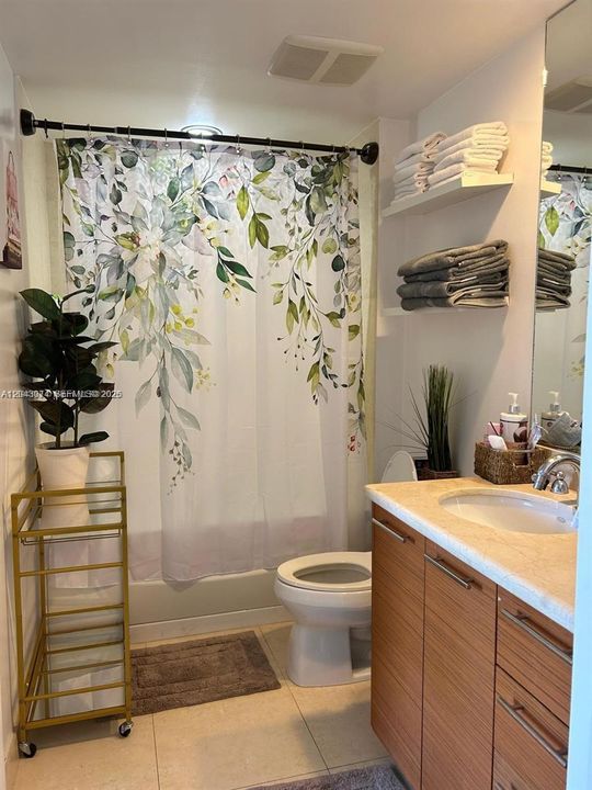 For Rent: $3,000 (1 beds, 1 baths, 800 Square Feet)