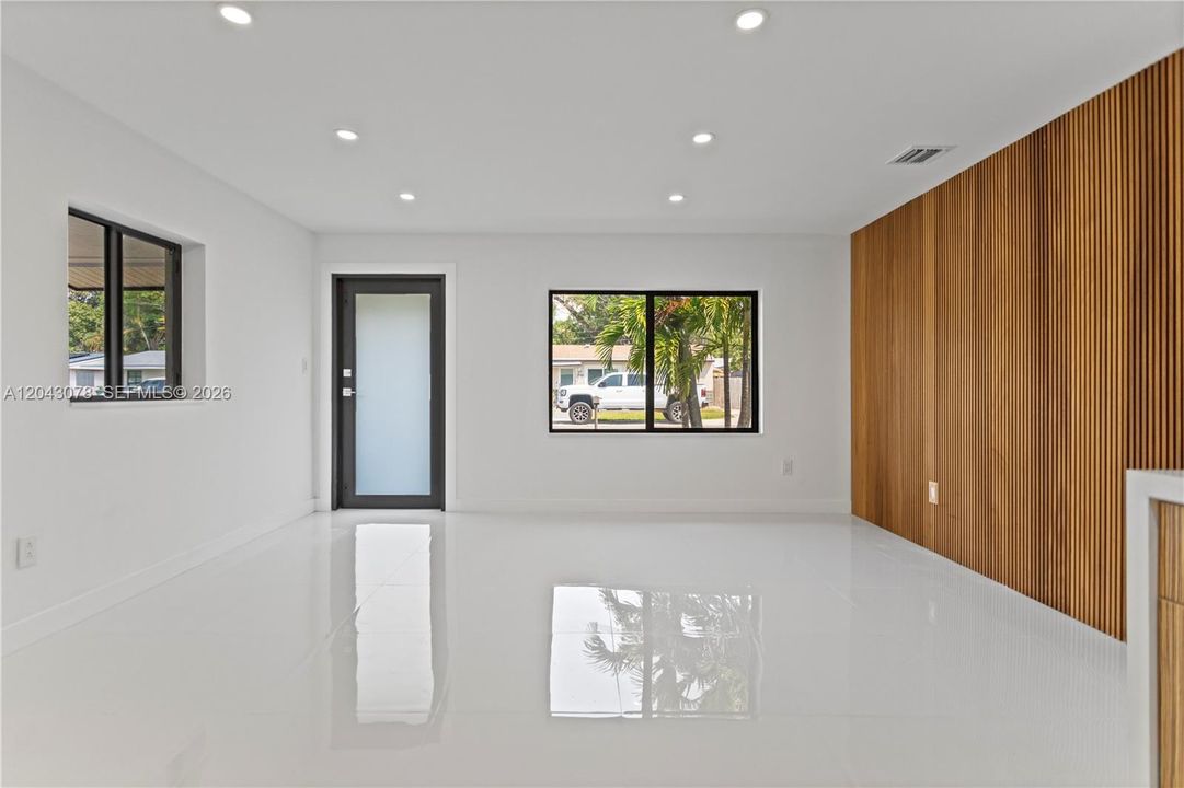 В аренду: $3,595 (3 спален, 2 ванн, 1450 Квадратных фут)