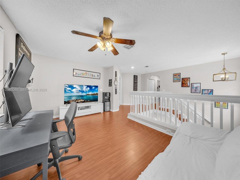 For Sale: $750,000 (4 beds, 2 baths, 2874 Square Feet)