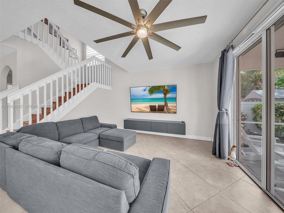 For Sale: $750,000 (4 beds, 2 baths, 2874 Square Feet)