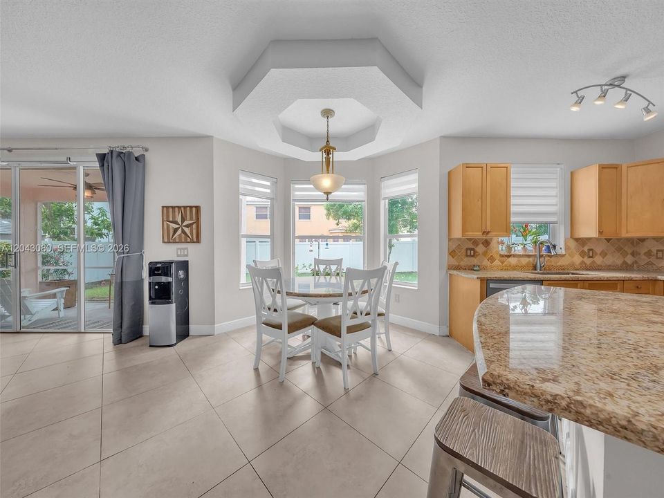 For Sale: $750,000 (4 beds, 2 baths, 2874 Square Feet)
