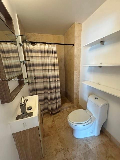 В аренду: $1,800 (0 спален, 1 ванн, 541 Квадратных фут)