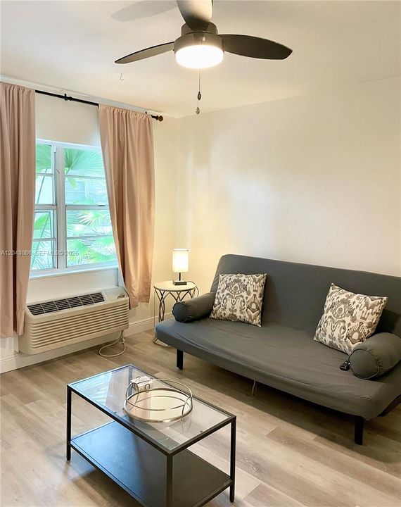 В аренду: $1,950 (1 спален, 1 ванн, 420 Квадратных фут)