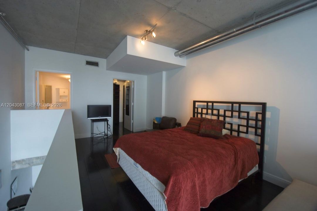 В аренду: $3,000 (1 спален, 1 ванн, 891 Квадратных фут)