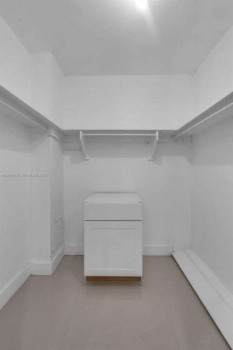 En Renta: $2,470 (0 camas, 1 baños, 580 Pies cuadrados)