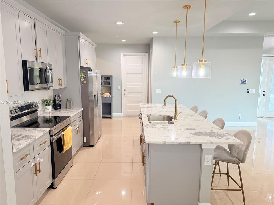 En Venta: $355,000 (3 camas, 2 baños, 0 Pies cuadrados)