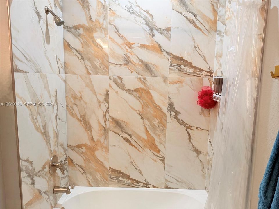 En Venta: $355,000 (3 camas, 2 baños, 0 Pies cuadrados)