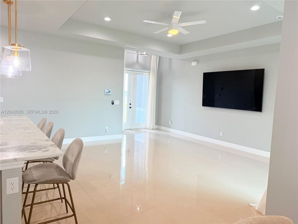 En Venta: $355,000 (3 camas, 2 baños, 0 Pies cuadrados)