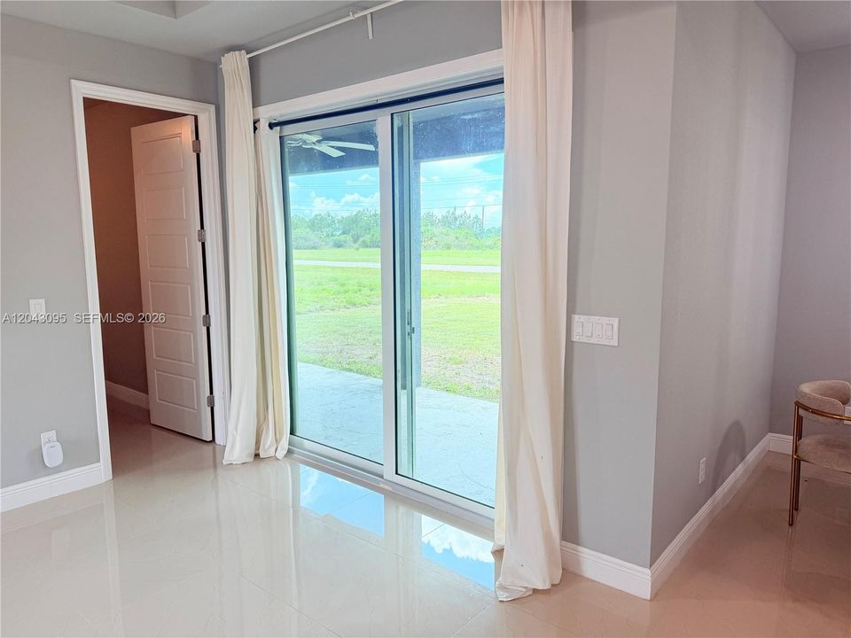 En Venta: $355,000 (3 camas, 2 baños, 0 Pies cuadrados)