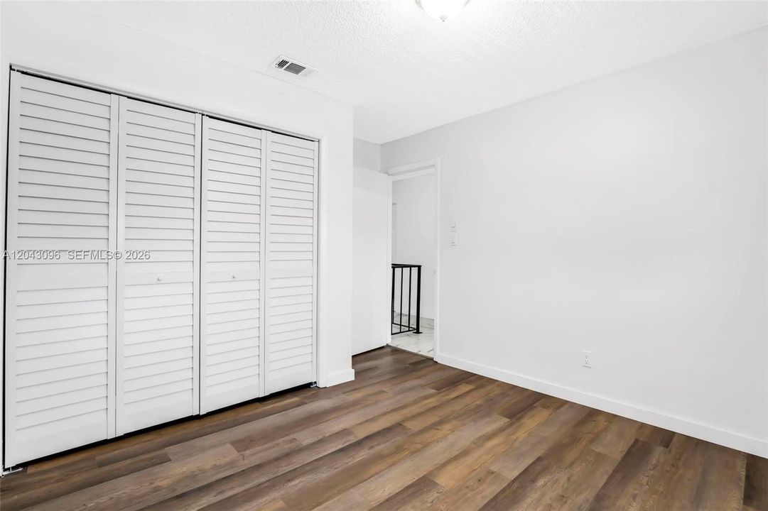 В аренду: $2,600 (3 спален, 2 ванн, 1865 Квадратных фут)