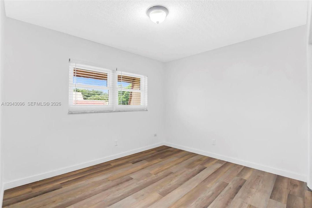 В аренду: $2,600 (3 спален, 2 ванн, 1865 Квадратных фут)