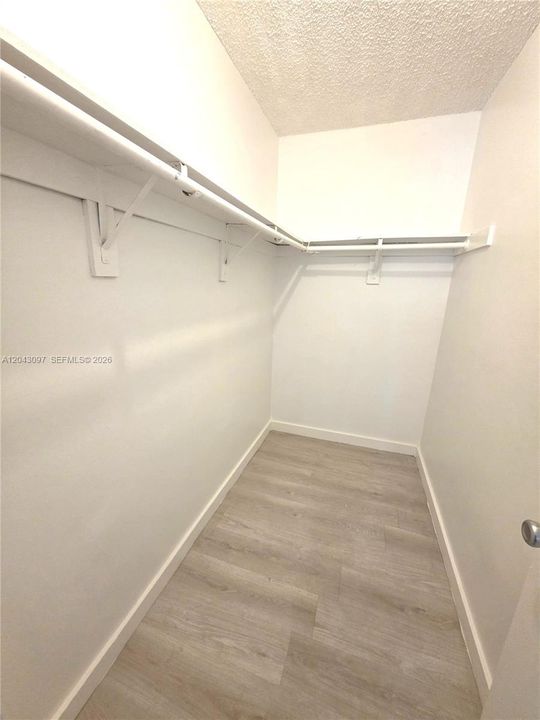 В аренду: $2,375 (2 спален, 2 ванн, 926 Квадратных фут)