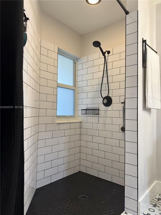 For Rent: $3,250 (3 beds, 2 baths, 1356 Square Feet)
