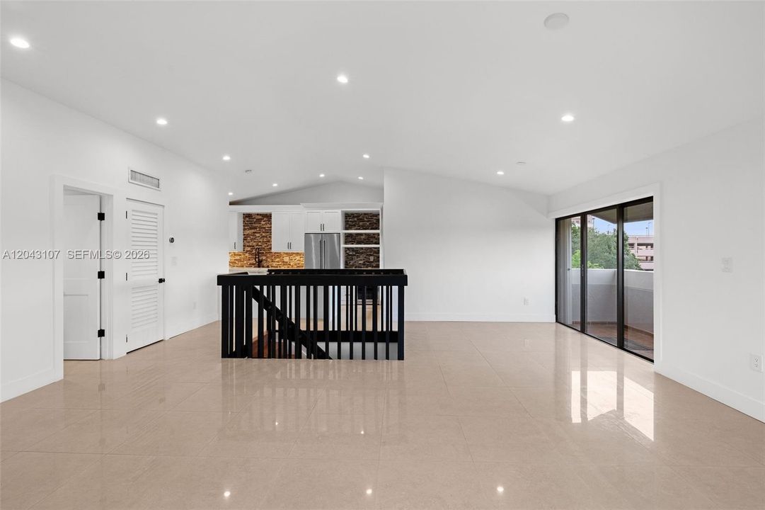En Venta: $637,500 (3 camas, 2 baños, 1537 Pies cuadrados)