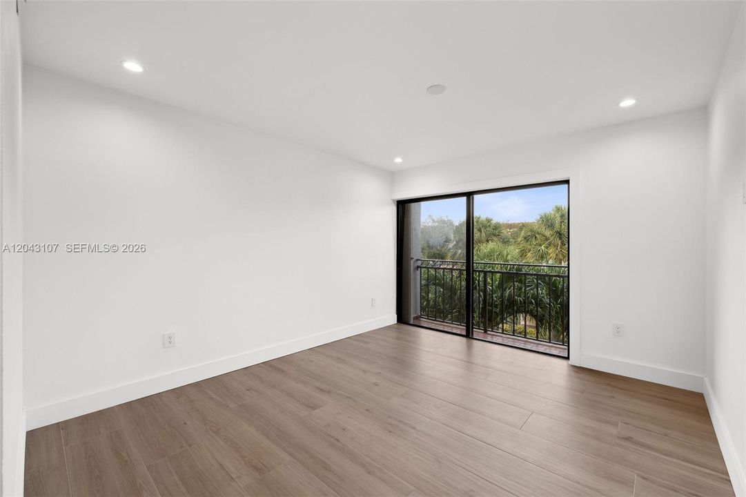 En Venta: $637,500 (3 camas, 2 baños, 1537 Pies cuadrados)