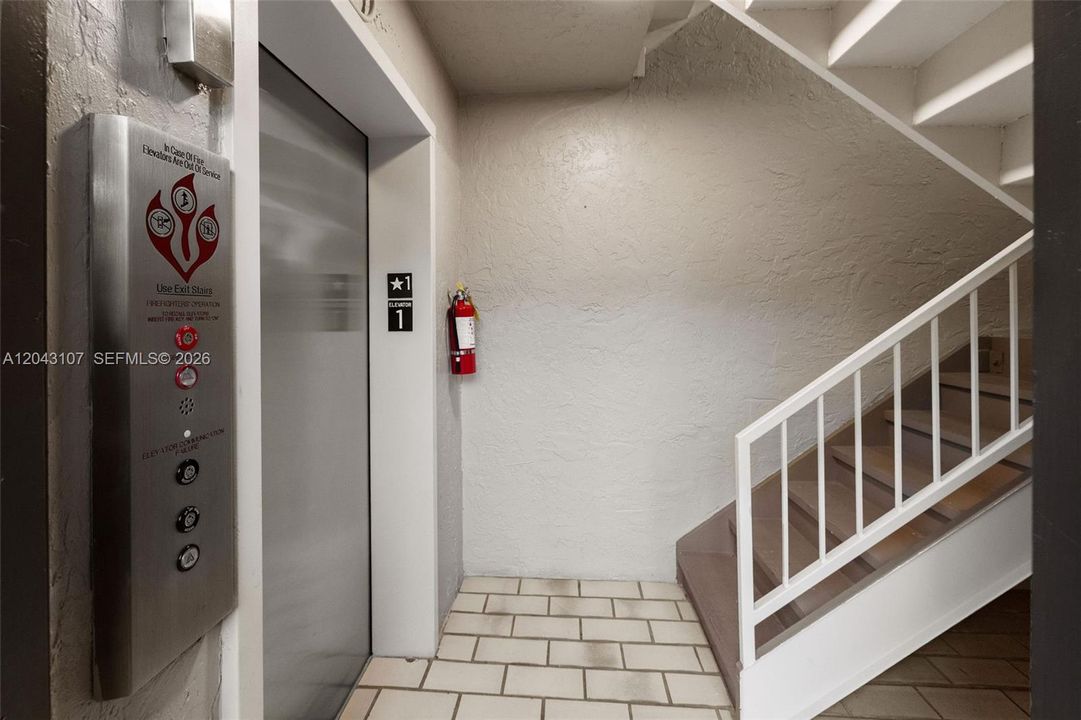 En Venta: $637,500 (3 camas, 2 baños, 1537 Pies cuadrados)