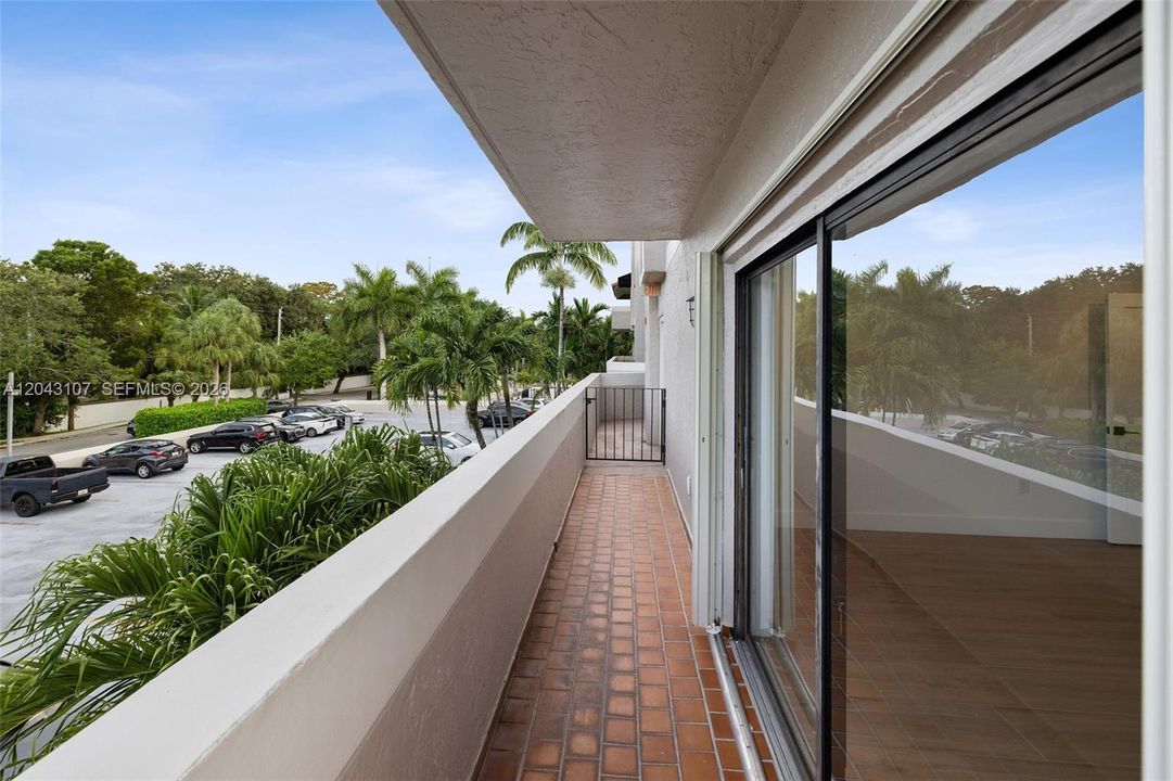 En Venta: $637,500 (3 camas, 2 baños, 1537 Pies cuadrados)