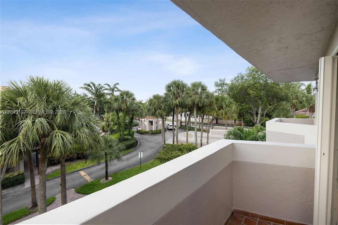 En Venta: $637,500 (3 camas, 2 baños, 1537 Pies cuadrados)