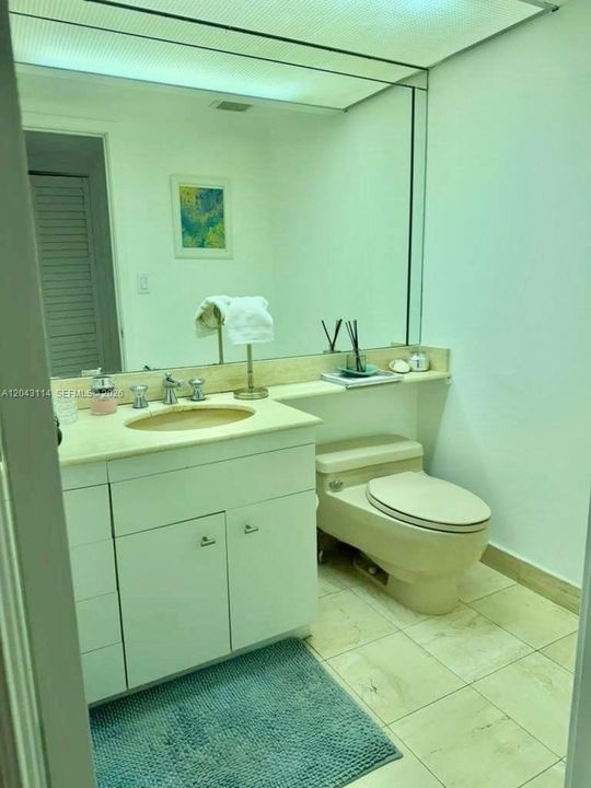 В аренду: $2,500 (1 спален, 1 ванн, 1077 Квадратных фут)