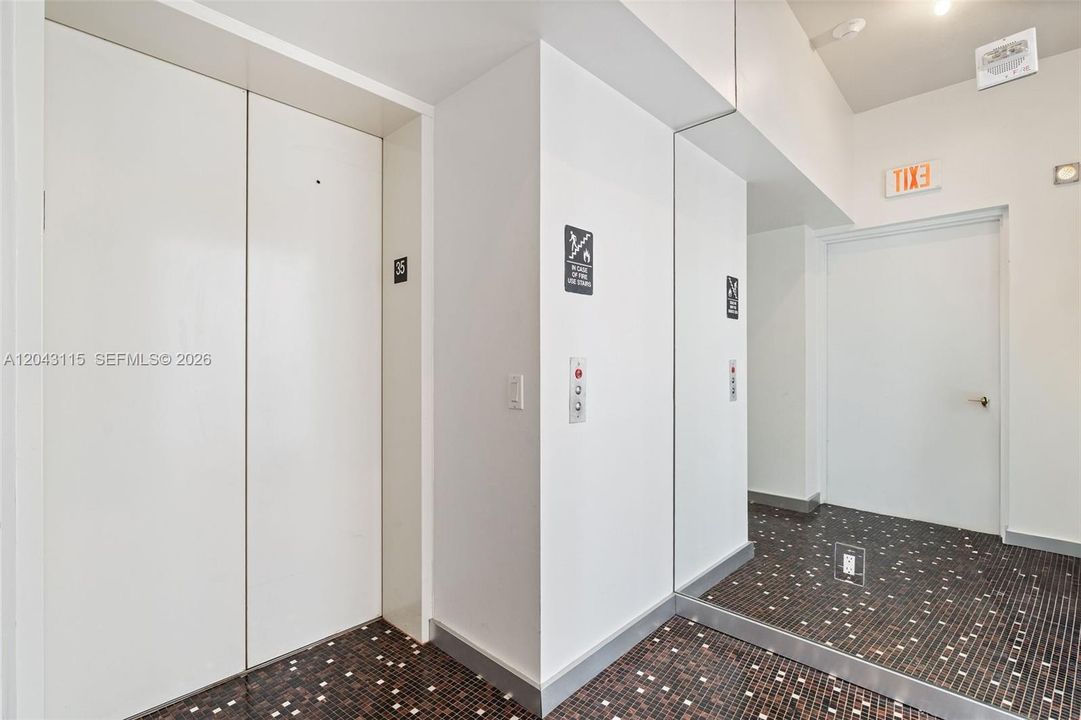 В аренду: $11,500 (3 спален, 3 ванн, 1679 Квадратных фут)