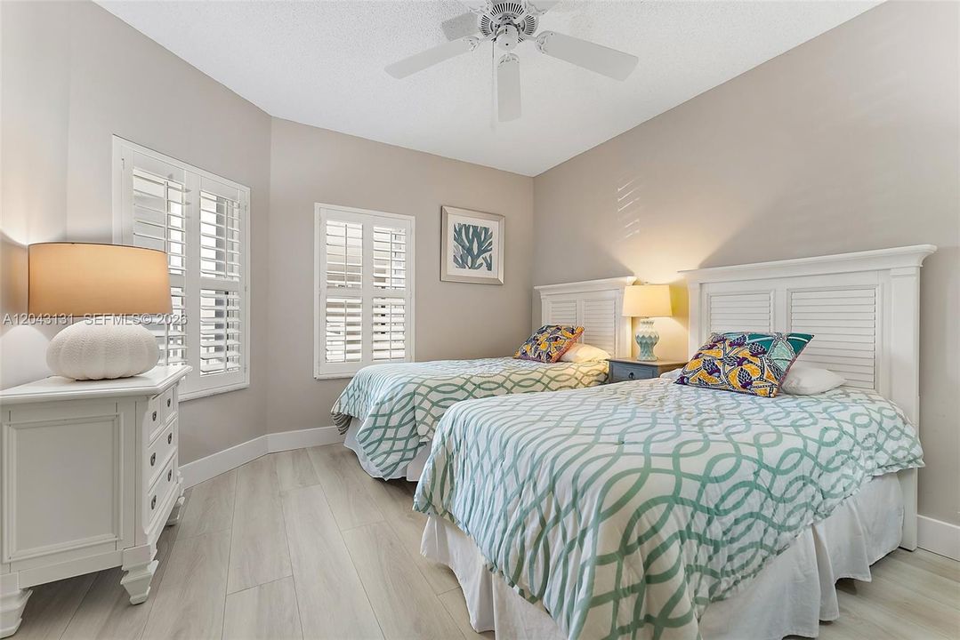 For Sale: $595,000 (2 beds, 2 baths, 1450 Square Feet)