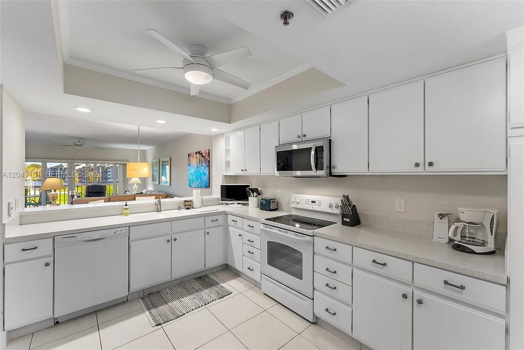 For Sale: $595,000 (2 beds, 2 baths, 1450 Square Feet)