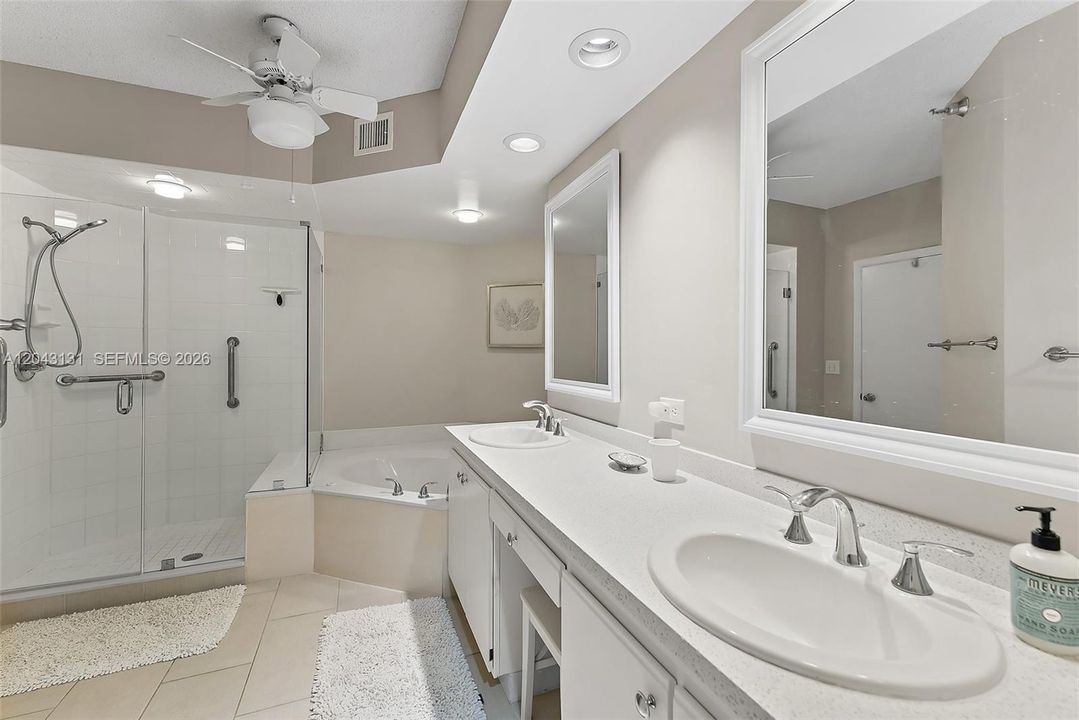 For Sale: $595,000 (2 beds, 2 baths, 1450 Square Feet)