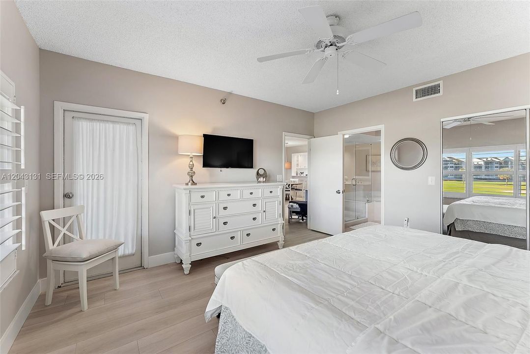 For Sale: $595,000 (2 beds, 2 baths, 1450 Square Feet)