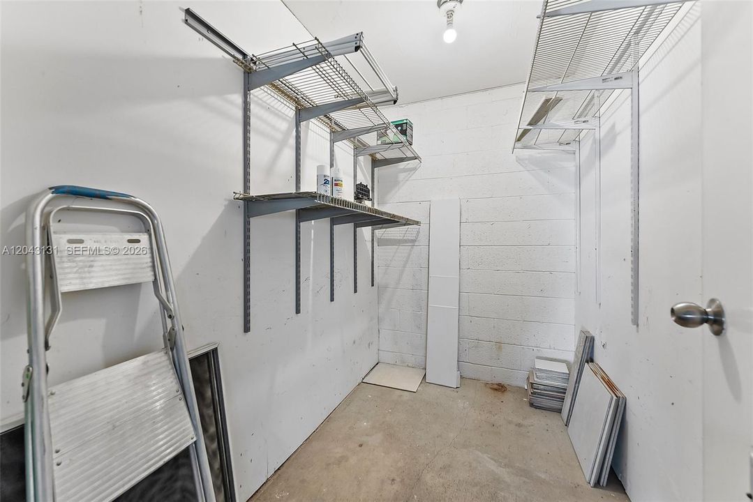 For Sale: $595,000 (2 beds, 2 baths, 1450 Square Feet)