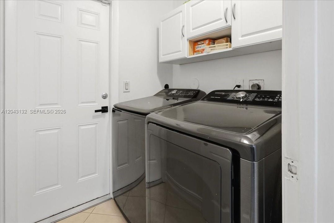 In side washer and dryer