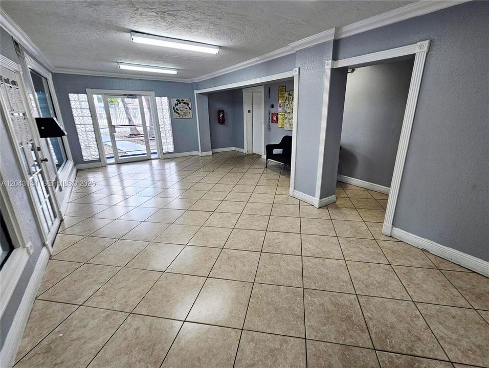 For Sale: $174,900 (1 beds, 1 baths, 625 Square Feet)