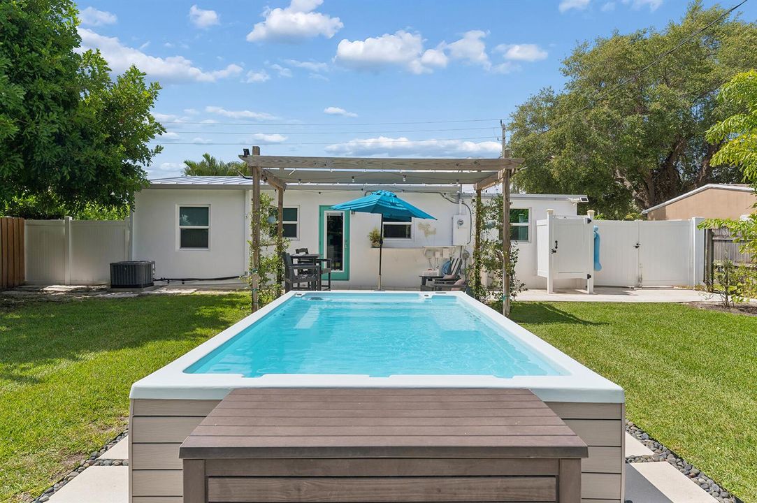 pool:house