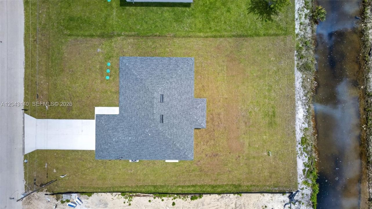 На продажу: $289,000 (4 спален, 2 ванн, 1450 Квадратных фут)