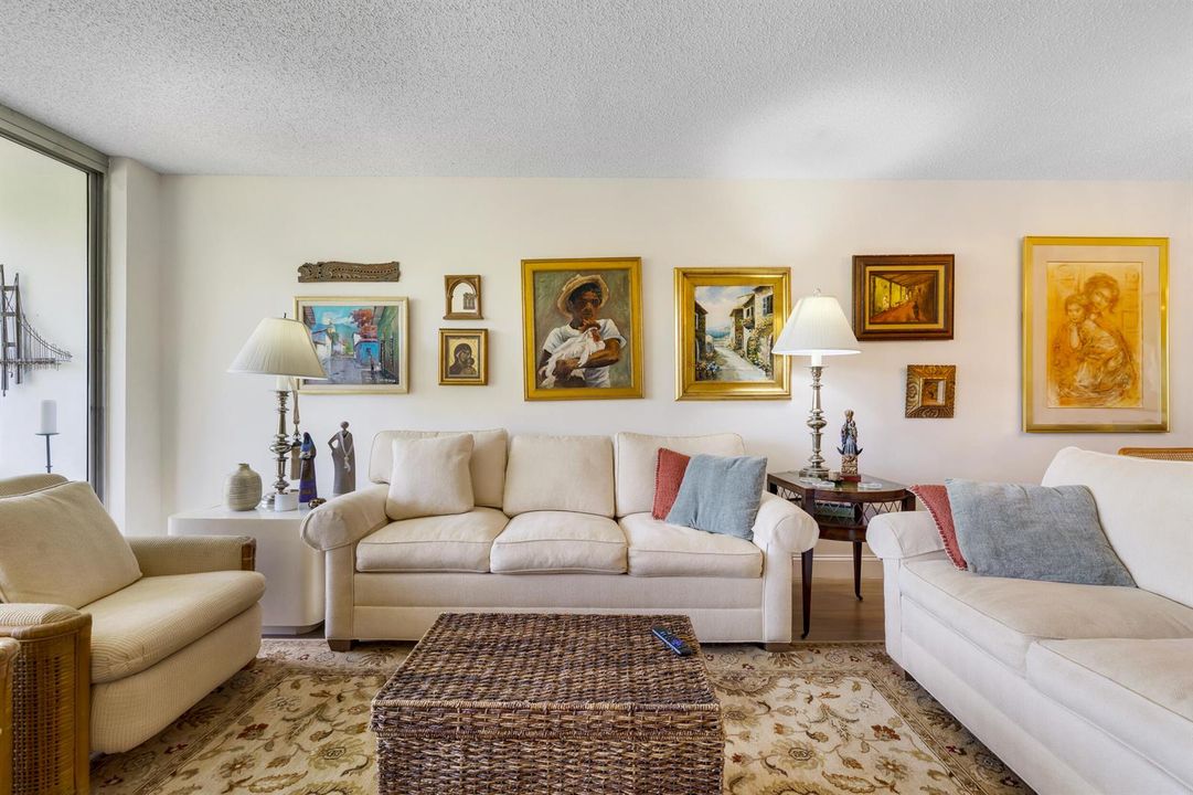 3621 Oaks Clubhouse Dr-Pompano Beach, Ma