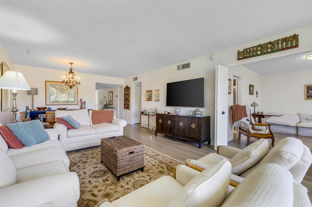 3621 Oaks Clubhouse Dr-Pompano Beach, Ma