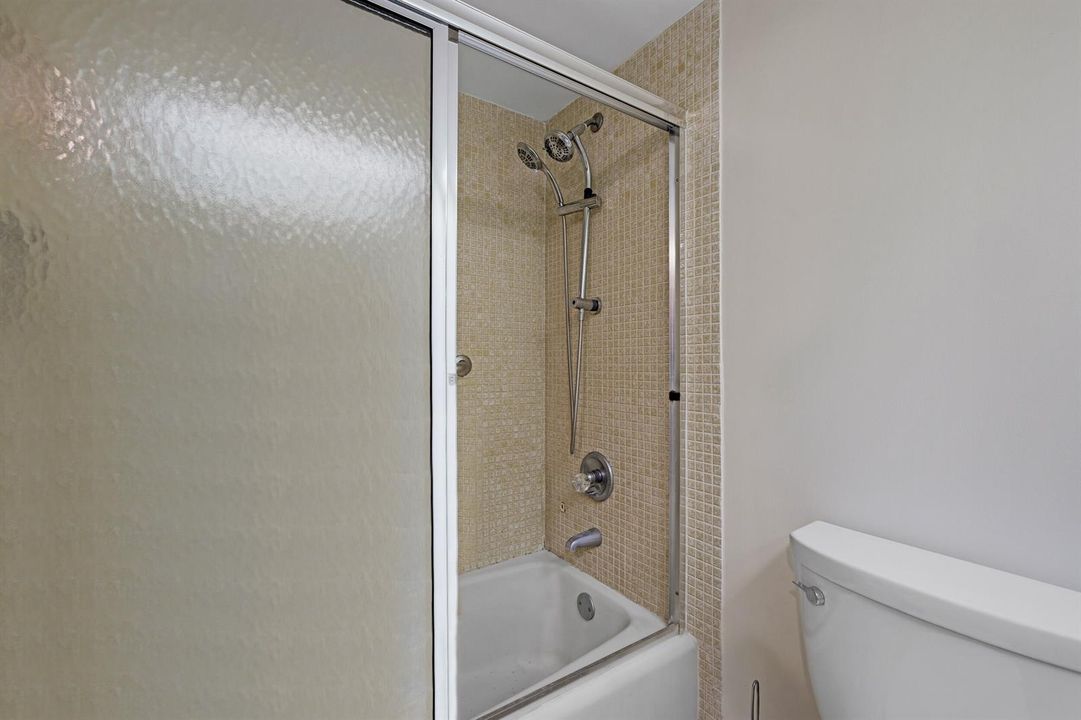 3621 Oaks Clubhouse Dr-Pompano Beach, Ma