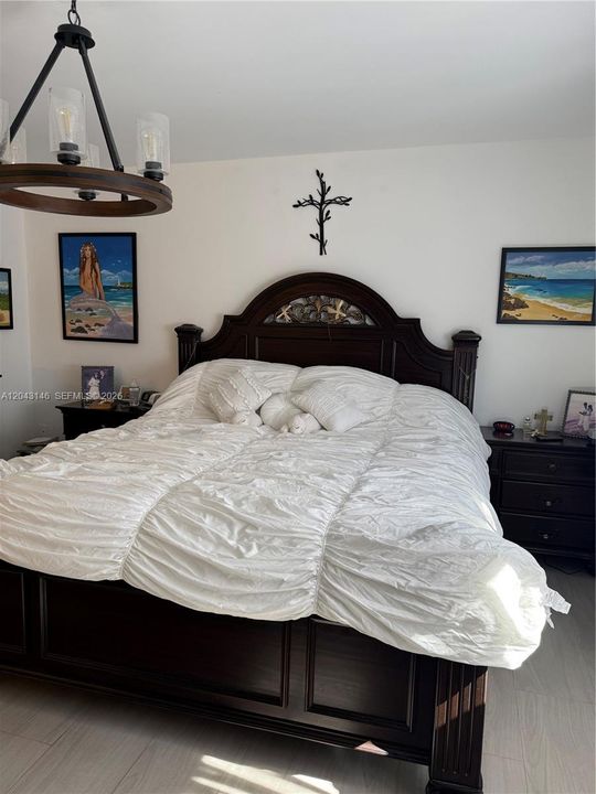 Right view of Master bedroom.