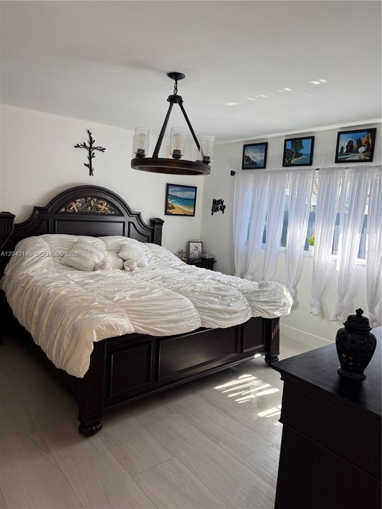 Left view of Master bedroom.