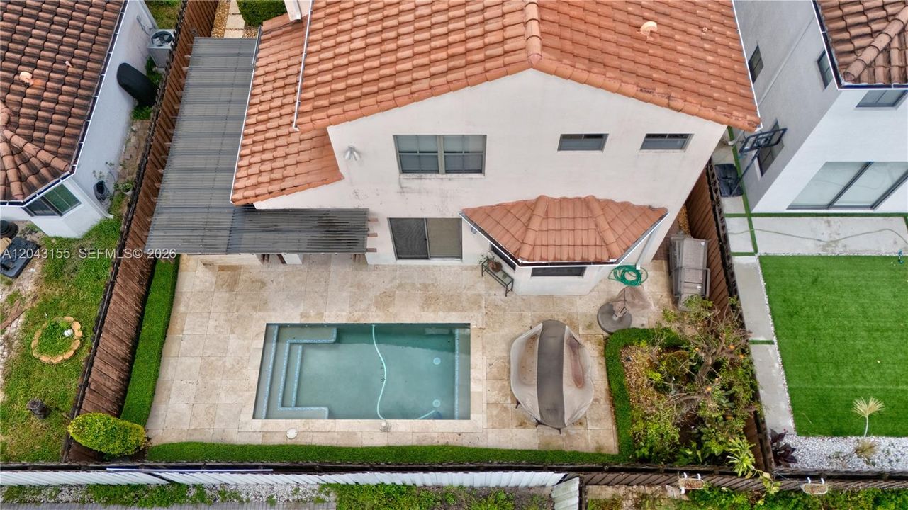 En Renta: $6,300 (4 camas, 3 baños, 2391 Pies cuadrados)