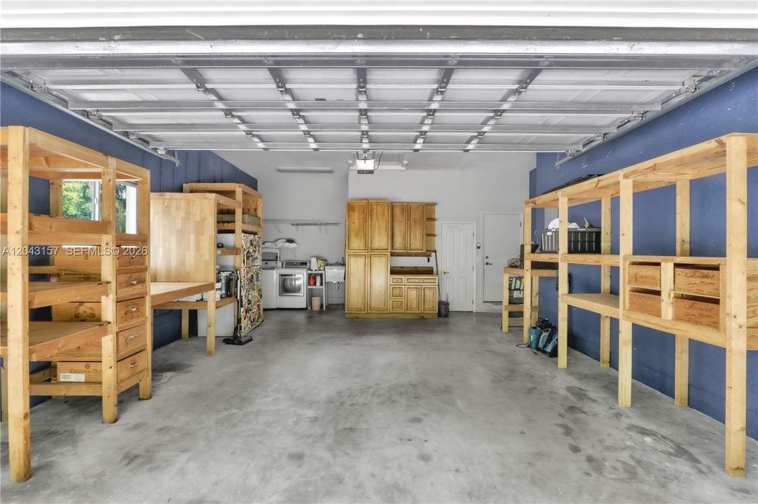 На продажу: $999,900 (4 спален, 2 ванн, 1977 Квадратных фут)