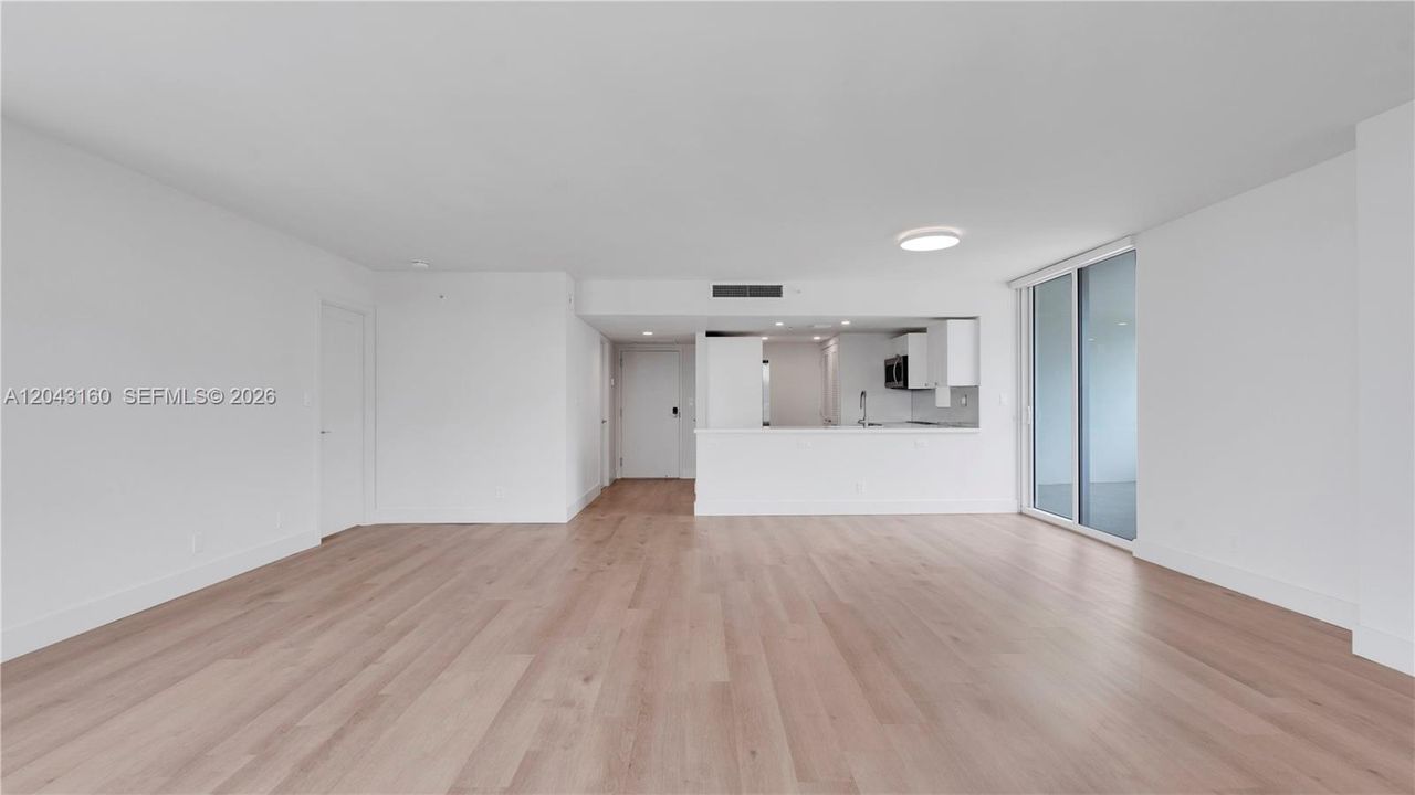 В аренду: $3,552 (1 спален, 1 ванн, 1036 Квадратных фут)