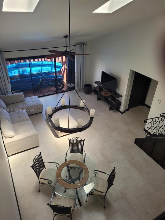 En Venta: $345,000 (2 camas, 2 baños, 1290 Pies cuadrados)